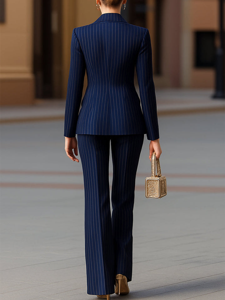 Argilla Sicilia | VITTORIA | Elegante Completo Doppiopetto Blu Navy a Righe