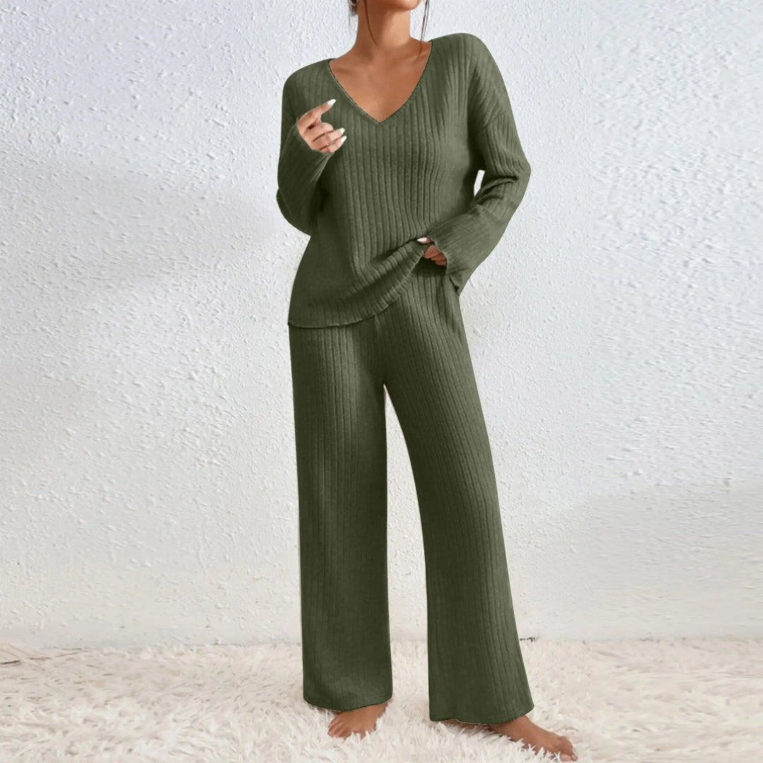 Argilla Sicilia | CLARA | Completo due pezzi con pantaloni dritti e top con scollo a V