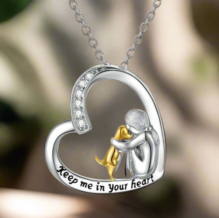 Argilla Sicilia | Collana con cuore in argento con cane e pietre di zirconia